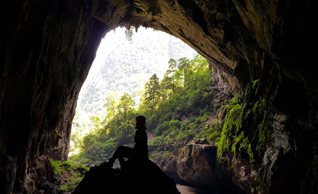 điểm check in lý tưởng trong hang Én