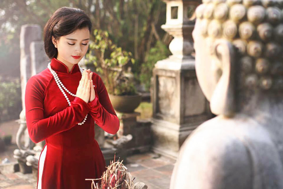 Cầu duyên chùa Hà