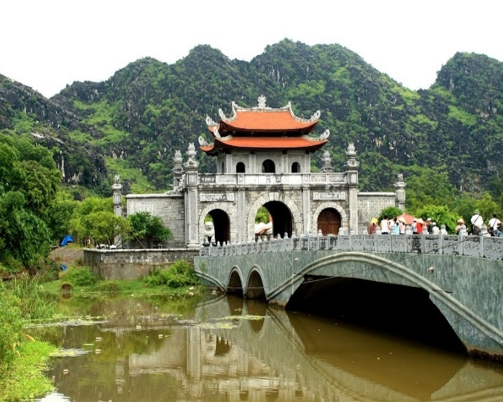 Tour Du Lịch Thăm Cố Đô Hoa Lư - Lễ Chùa Bái Đính