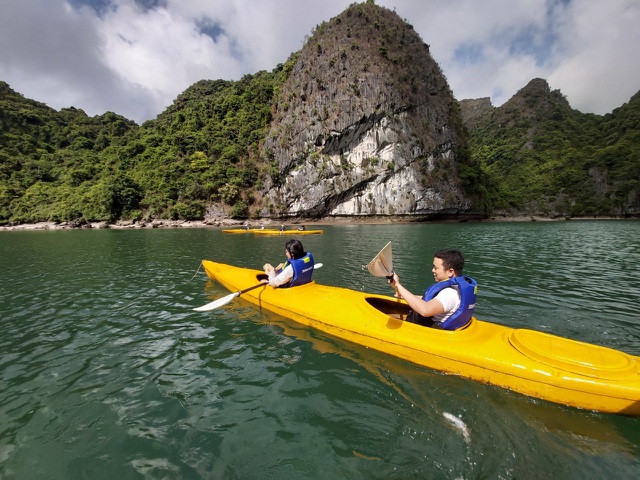 Chèo thuyền kayak