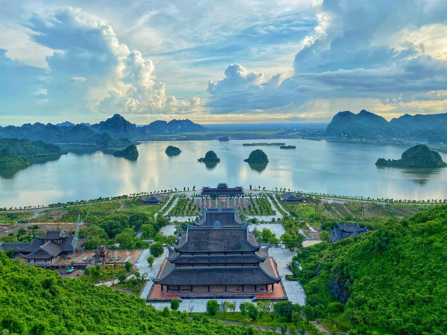 Tour du xuân : Tam Chúc - chùa Bà Đanh 1 ngày