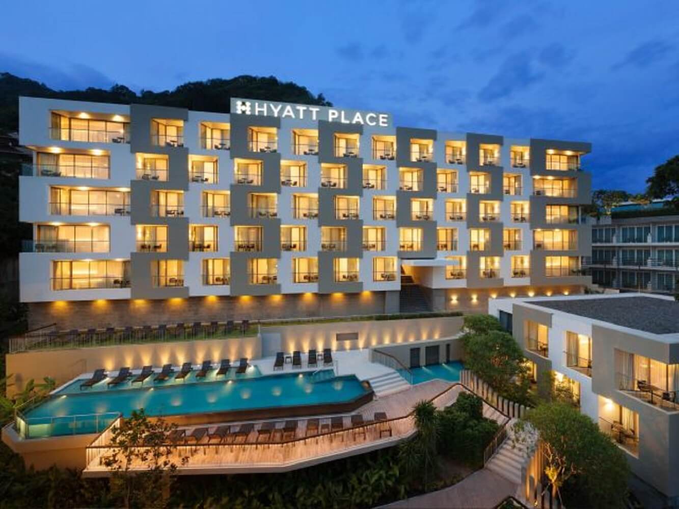 Combo Thái Lan 4 ngày 3 đêm: Hyatt Place Hotel 4 sao + Vé máy bay