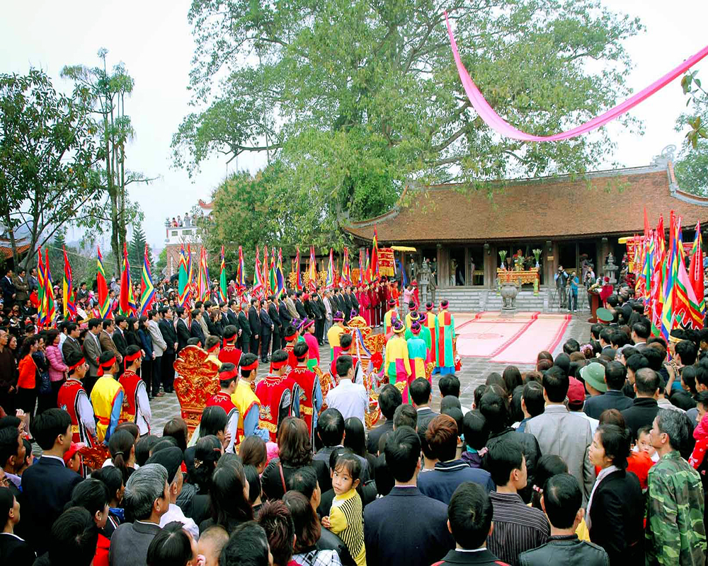 Lễ đầu năm tại Đền Hùng