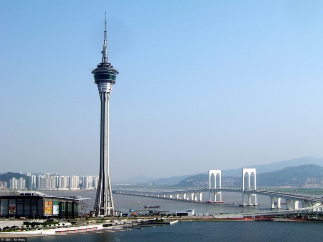 tòa tháp macau nơi nhảy bungee nổi tiếng